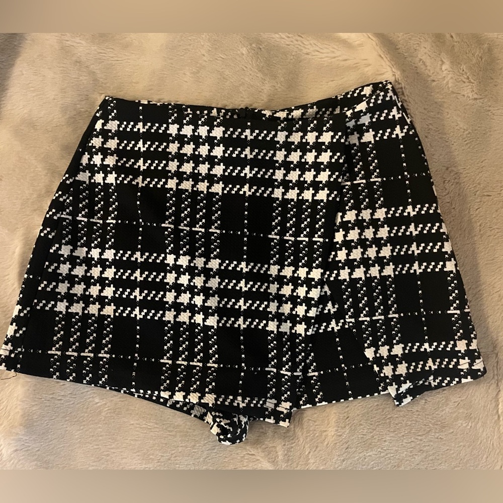 SHEIN 95% polyester 5% elastane patterned shorts/ skort